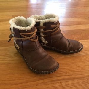 UGG Cove Ankle Winter Boots Size 5
